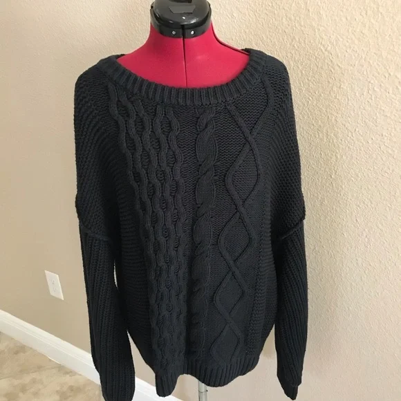 Free People Dream Cable Crew Sweater in Black NWT Small - Picture 9 of 14